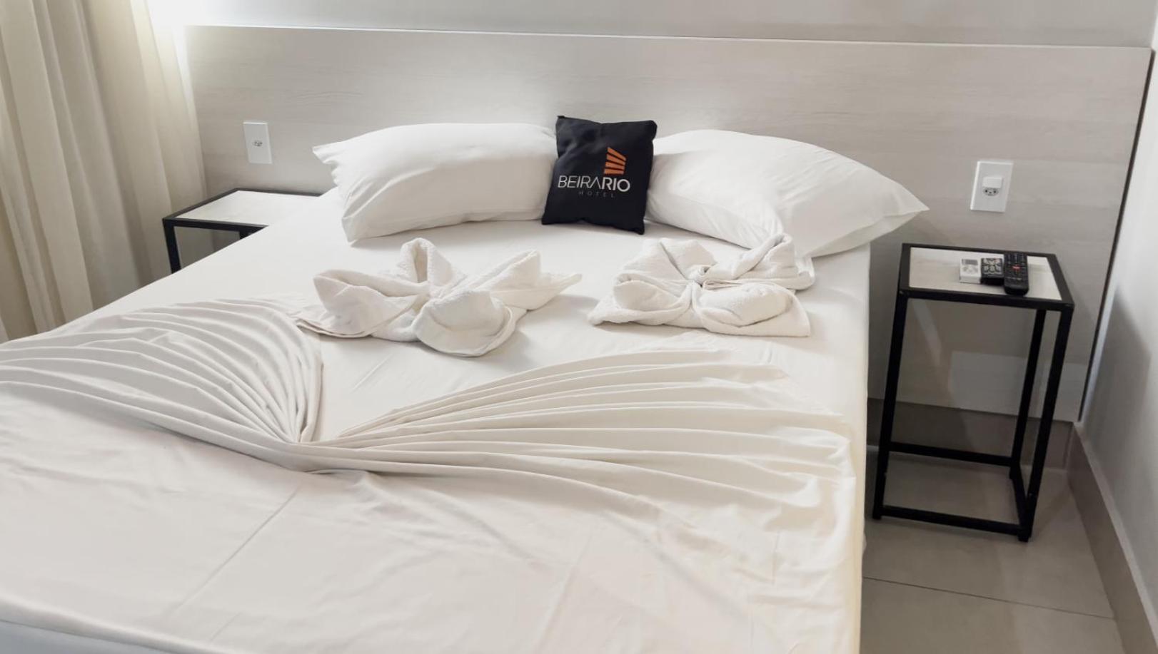 Hotel Beira Rio Teófilo Otoni Buitenkant foto