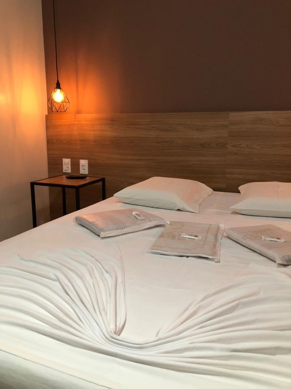 Hotel Beira Rio Teófilo Otoni Buitenkant foto