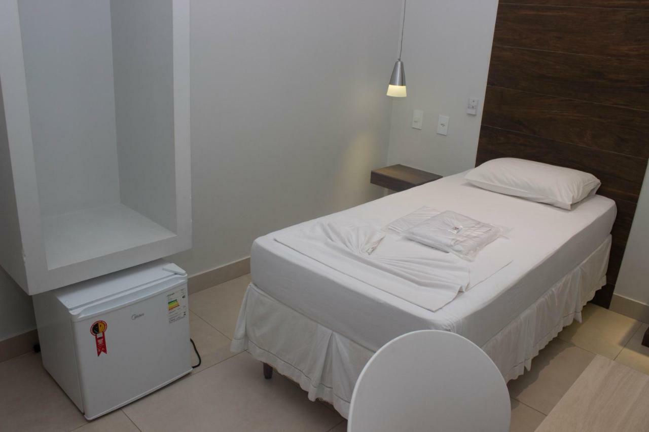 Hotel Beira Rio Teófilo Otoni Buitenkant foto