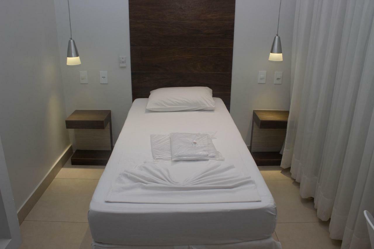 Hotel Beira Rio Teófilo Otoni Buitenkant foto